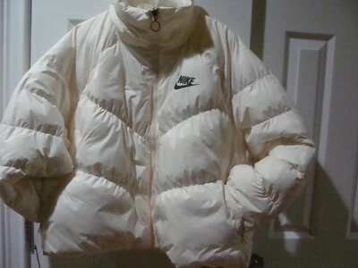 WMNS NIKE ROPA DEPORTIVA RELLENO SINTÉTICO CHAQUETA ACOLCHADA MARFIL CD4216 110 TALLA XL Foto 1 de 4