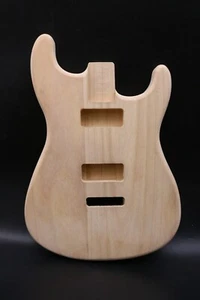 Neuer E-Gitarrenkörper P90 Tonabnehmer Paulownia Holz ST Style Bolt on Heel - Bild 1 von 5