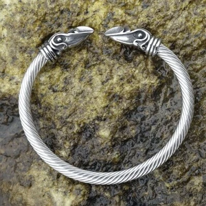 Huginn Muninn Bracelet Viking Raven Head Cuff Fits 6.5-7.5 inch Wrists - Picture 1 of 3