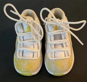 Nike Air Jordan 11 Retro Low Gelb Schlangenleder Baby Turnschuhe Größe 4C - Bild 1 von 5