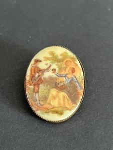 Vtg Porcelain Courting Couple Brooch Pin - Picture 1 of 4