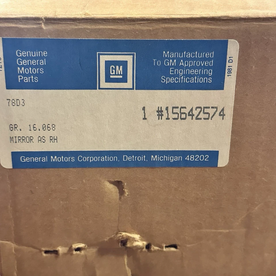 New OEM 15642574 GM Chrome RH Door Mirror Fits Many 82-94 Chevy GMC Olds S-10 - Image 1 of 4