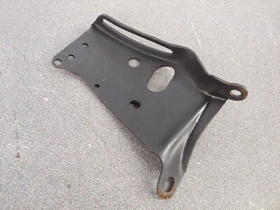 VERY NICE USED ORIGINAL CHEVROLET GMC PICKUP ALTERNATOR MOUNTING BRACKET - Image 1 of 4