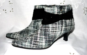 Predictions Ankle Booties Blk White Blue 2 1/2 Heels Tweed Velvet Side Zip 8 1/2 - Picture 1 of 8