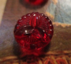 Lot de 4 boutons en verre vintage 3/8 pouces rouge framboise sous-peints ~ NEUF ~ taille poupée