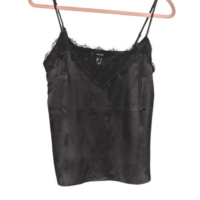 Camiseta sin mangas Forever 21 negra con ribete de encaje satinado cami correa de espagueti - pequeña Foto 1 de 4