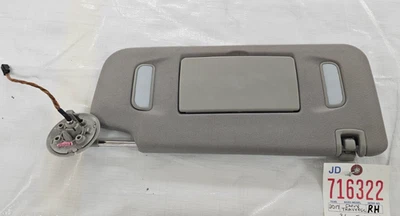 08-17 Buick Enclave Acadia Traverse Right Gray Sun Visor Illuminated OEM #716322 Foto 1 de 4