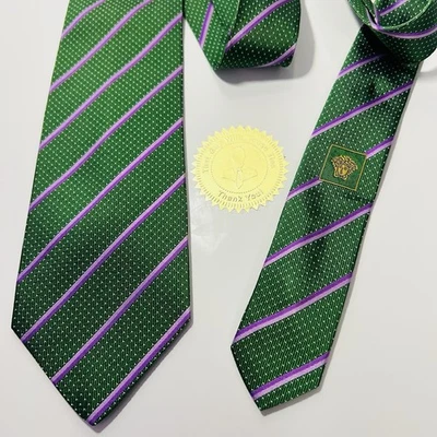 "Corbata de seda tejida verde Versace con micropuntos blancos, rayas púrpuras 60x3,25"" nueva sin etiquetas" Foto 1 de 4