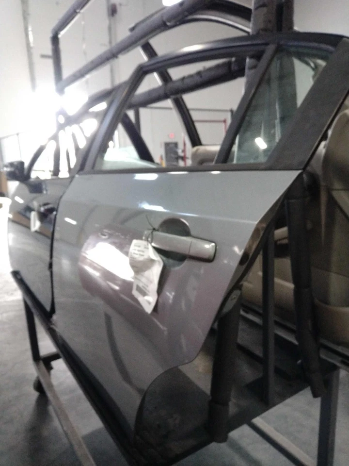 Conjunto de puerta trasera izquierda usado lado trasero se adapta a: Nissan Sentra 2007 eléctrico trasero Le Foto 1 de 4