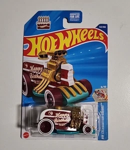 Hot Wheels Bruciatore Compleanno Caccia al Tesoro 143 HW Celebrazione Racers 5/10 NUOVO 2025 - Foto 1 di 4