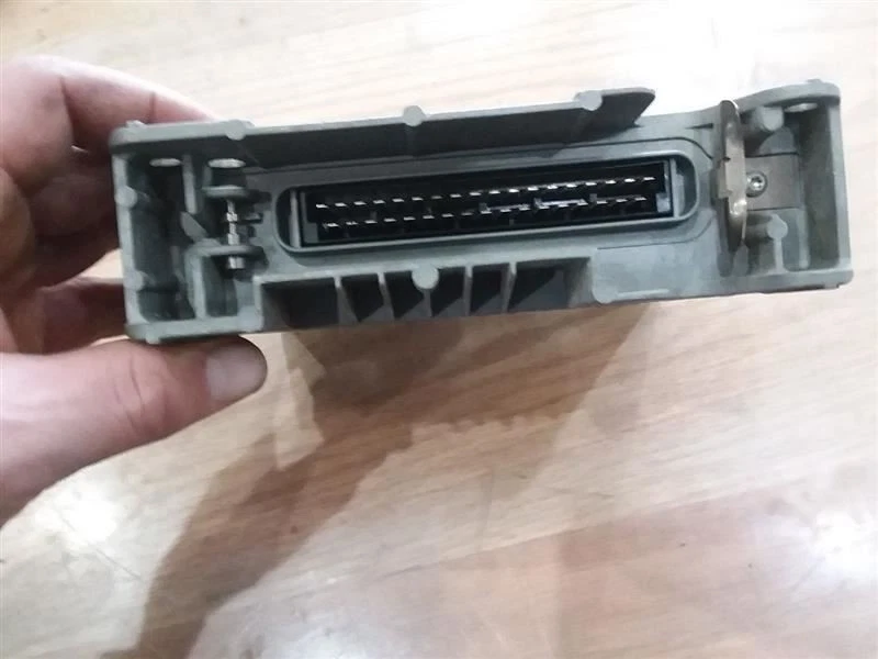 Chasis ECM ABS Discovery tablero derecho SD compatible con 96-99 Land Rover 1775964 Foto 1 de 4