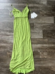 MAC DUGGAL Dress Size 2 Evening Gown LimeGreen Apple Embellished Jewel Long Maxi - Picture 1 of 9