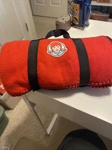 Emblema de Wendy's Comida Rápida Estadio Rojo Manta de Viaje Lanza Manta de Lanza Usada en Excelente Condición - Imagen 1 de 9