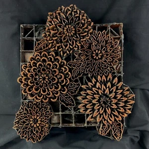 Sello de cobre Tjap Cap Chop artesanal Batik DAHLIA MIX 9" X 9" Indonesia hecho a mano - Imagen 1 de 2