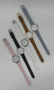 Ladies Easy to Read Wristwatch 12 Month Guarantee - Picture 1 of 11