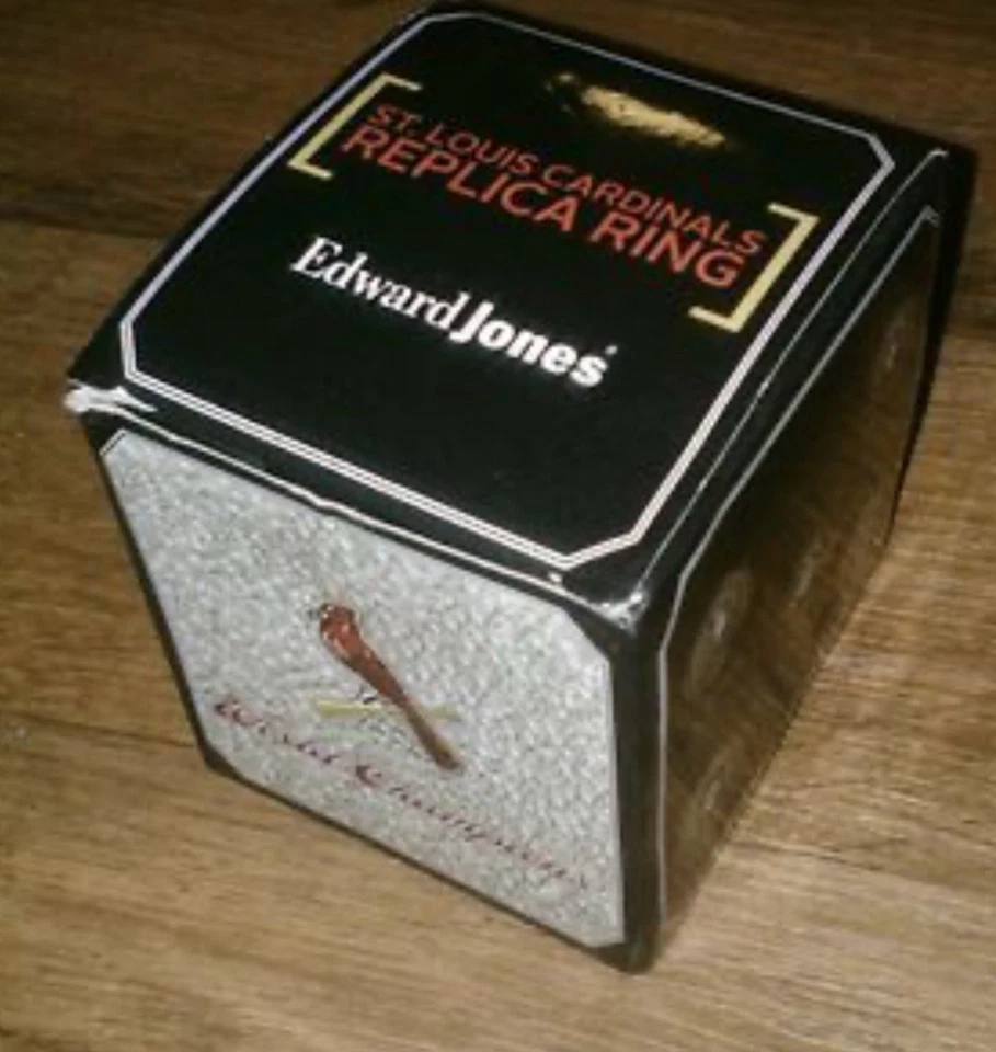 Anillo Réplica Campeones Serie Mundial 2011 Cardenales de San Luis SGA 4-14-12 SIN ABRIR Foto 1 de 1