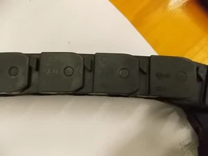 IGUS Cable Carrier Chain 20.3 R55 1.25"x2.75"x 31" 17 Links A4 - Picture 1 of 4