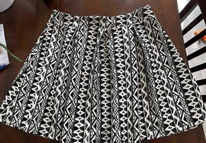 Forever 21 Womens Plus Size Black and White Geometric Pleated Pattern Skirt XL - Picture 1 of 6