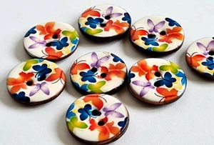 23mm Glazed Coconut Shell Coloured Butterfly Patterned 2 Hole Buttons - Picture 1 of 3