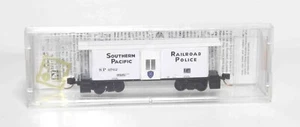 N Micro-Trains MTL 13000070 SP Southern Pacific Bay Window Police Caboose #4762 - Picture 1 of 4