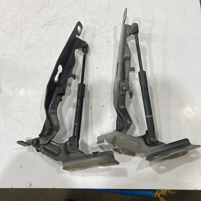 Volvo S60 V60 2011-2018 par bisagras capó negro bisagra 487 puntal 30799178 Foto 1 de 4