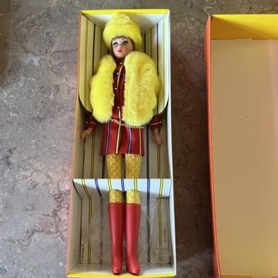 Barbie Mattel Twist 'n Turn 1997 Edición Limitada 1967 Reproducción RARA Pelirroja Foto 1 de 4