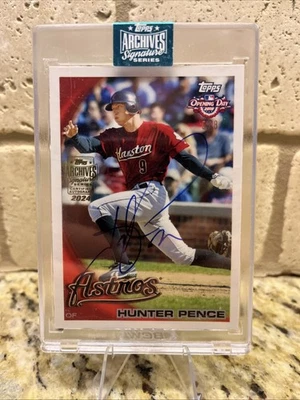 Autógrafo de Hunter Pence serie Signature Topps Archives 2024 #169 RARO/8 Foto 1 de 2