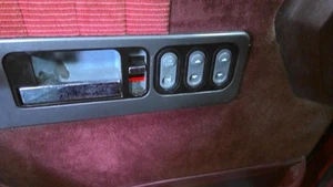 TCHE15OLD 1992 Front Door Switch 339383 - Picture 1 of 9