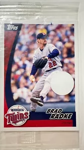 2002 Topps Brad Radke #28 & Bernie Williams #3 Minnesota Twins Cards (Sealed) - Picture 1 of 3