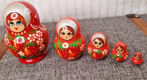 Matryoshka Nesting Doll Hand Painted Signed Russian 5 Piece - Picture 1 of 13