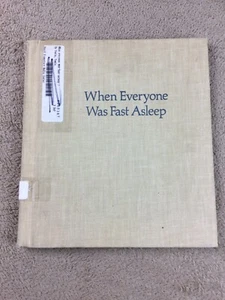 When Everyone Was Fast Asleep Tomis De Paola Vintage Childrens Book 1976 - Foto 1 di 15