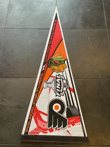 2010 FLYERS vs BLACKHAWKS DUELING STANLEY CUP PENNANT Cover