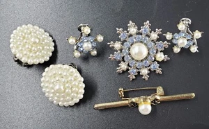 Vintage Faux Pearl Rhinestone Snowflake Brooch W/Earrings, Clip-ons &Bar Pin - Picture 1 of 8