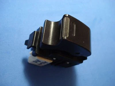04 05 06 Interruptor de ventana de pasajero Scion Xb OEM Foto 1 de 3