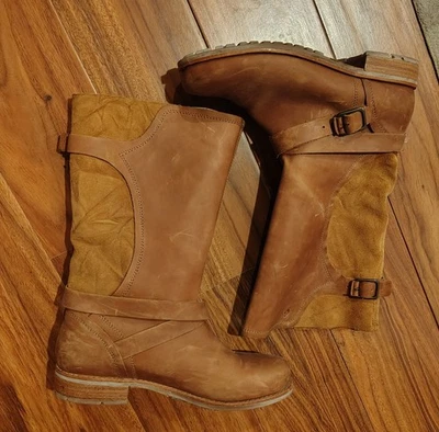 Olukai Leather/Suede Boots Ladies Size 9 Pre-Owned - Image 1 of 4