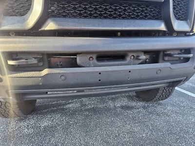 Cabrestante oculto Dodge Ram 2010 a 2024 2500 montaje de cabrestante  Foto 1 de 4