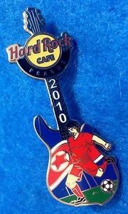 PIN Hard Rock Café PRAGA 2010 COPA MUNDIAL FÚTBOL SERIE GUITARRA *COREA* - Imagen 1 de 1