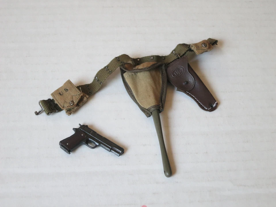 Hot Toys Capitán América Star Spangled Man Web Gear escala 1/6 M1911 MMS205 Foto 1 de 4