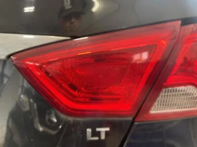 Used Right Tail Light Assembly fits: 2014 Chevrolet Impala lid mounted Right Gra - Изображение 1 из 4