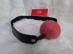 Ball gag RED LEATHER, SISSY MAID, BASED in uk FAST SHIP, DECREET PACKAGING - Picture 1 of 4
