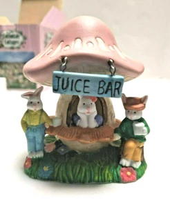 Bar de jugos de porcelana Cottontale Cottages Easter Village - Imagen 1 de 7
