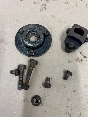 Bloque de cojinete y pasador de cizalla para soplador de nieve Honda HS828S B682 Foto 1 de 4