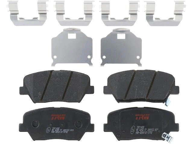 Front Brake Pad Set For 2014-2015 Kia Rondo 2.0L 4 Cyl BJ245YV - Image 1 of 1