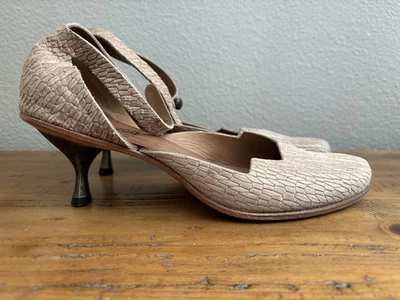 Cydwoq Beige Cuero Texturizado Gatito Tacón Correa Tobillo Tacón Zapatos EE. UU. 9.5 UE 40 Foto 1 de 4