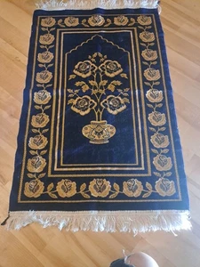 Kobaltblau & Gold Türkischer Marwah Teppich mit Elegantem Rosenmotiv, 45x26 cm" - Bild 1 von 6