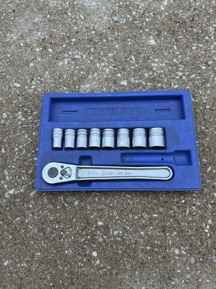 Snap-on S-71 Ratchet & 8-pc Socket Set, 1/2” Drive, 1/2”-15/16”, 12 Point - Image 1 of 4