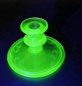 Vintage Kerzenständer Uran Vaseline grün Glas - Bild 1 von 7