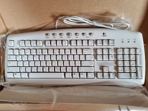 DÉGAGEMENT DE STOCK ~ Clavier Logitech PS/2 blanc disposition américaine **NEUF** - Photo 1/4