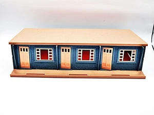 Plasticville O/S Scale Hotel Charcoal & Pink Part Glued Rare - Picture 1 of 1