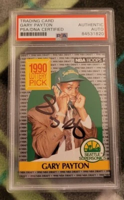Gary Payton signed 1990 NBA Hoops Basketball Rookie Card RC IP auto PSA Sonics - Image 1 of 3